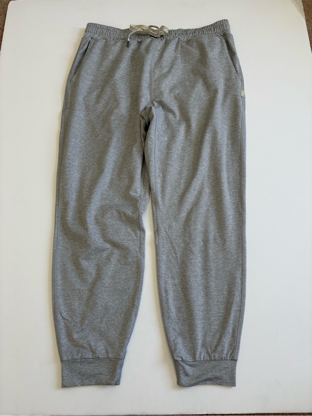 Vuori Performance Jogger Light Gray Size Medium - Picture 2 of 10